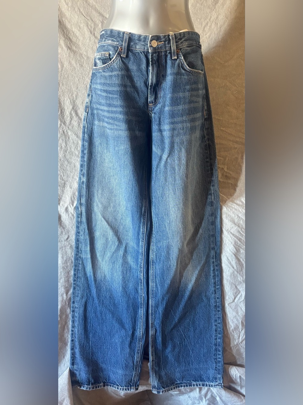 ZARA Wide-Leg Jeans in Medium Blue Wash Size 6